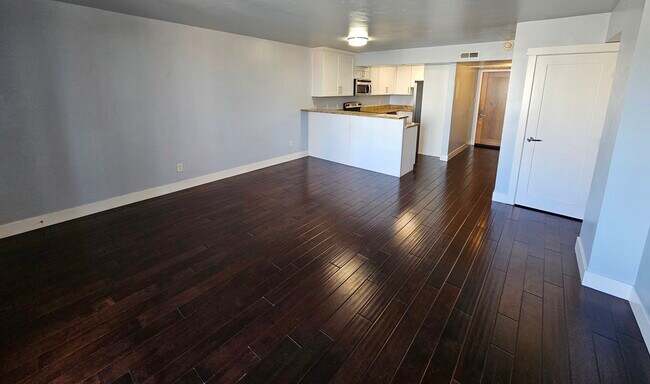 Photo - 230 E Broadway Unit 710