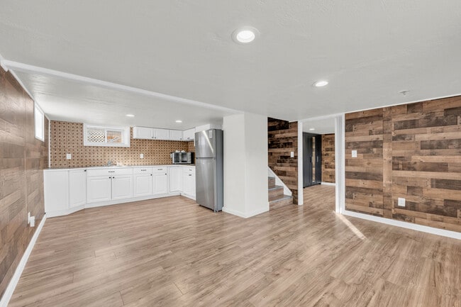 Building Photo - 202 S Middleton Rd