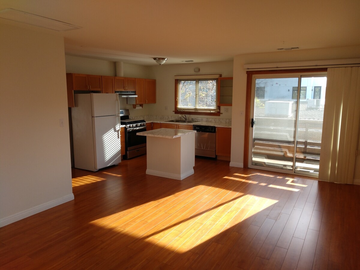 Sala de estar - 383 E Del Mar Blvd