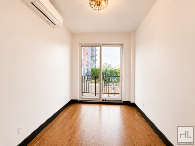 IRVING AVENUE / Spacious Bushwick 2-Bed