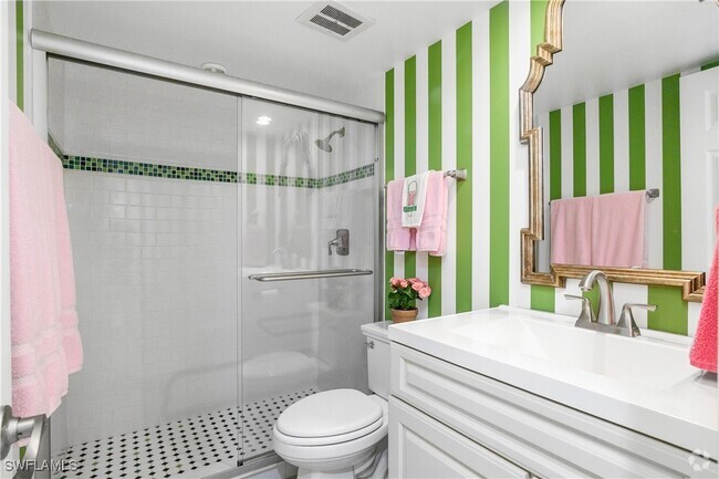 Building Photo - 624 Broad Ave S Unit J624 Rental