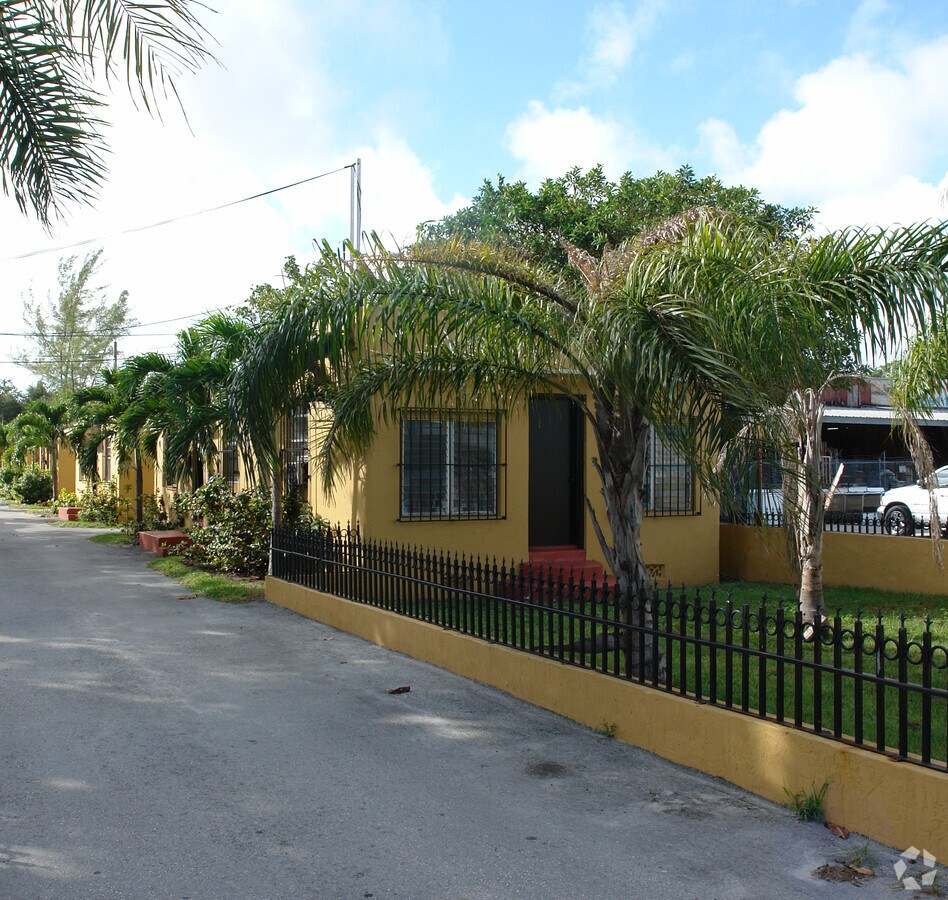 Photo - 1140 NW 79th St Apartments