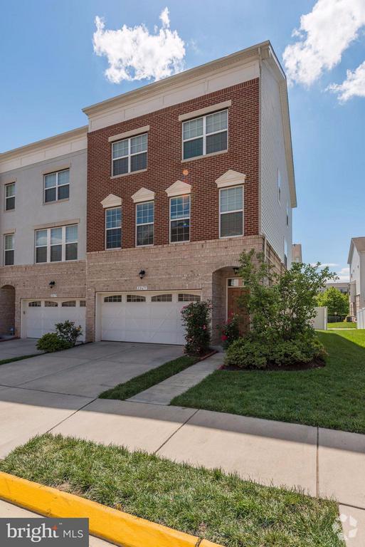 Building Photo - 22677 Flowing Spring Square Rental