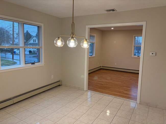 Photo - 274 Derby St