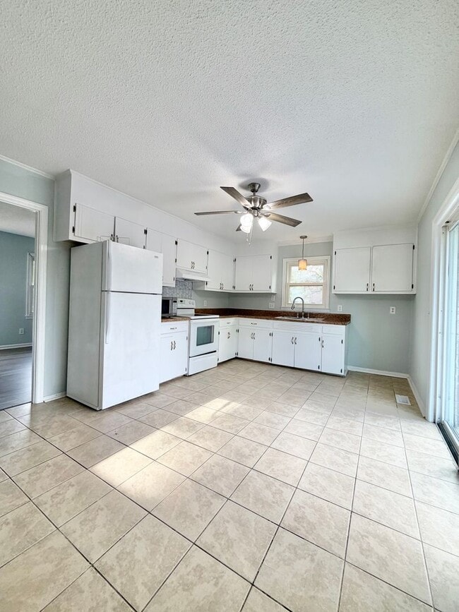 Photo - 3 Bedroom 1 Bath Home