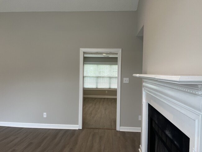 Photo - 105 Juniper Ct