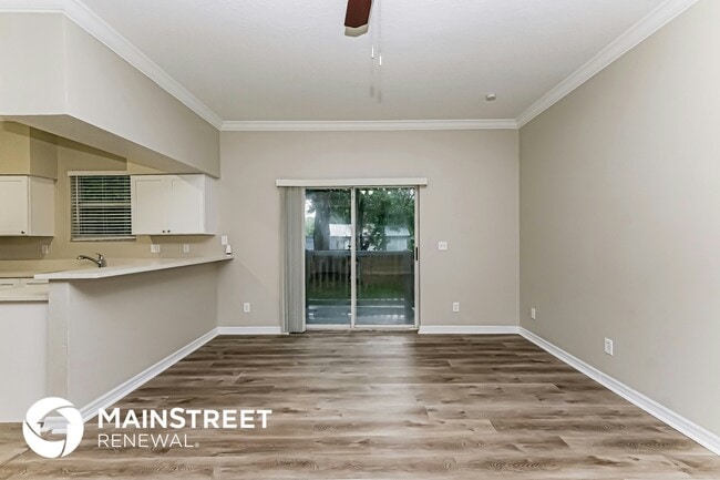 Photo - 2415 S 68th St