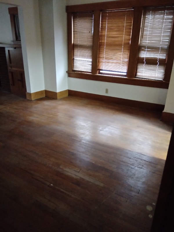 Photo - 1912 S Broadway