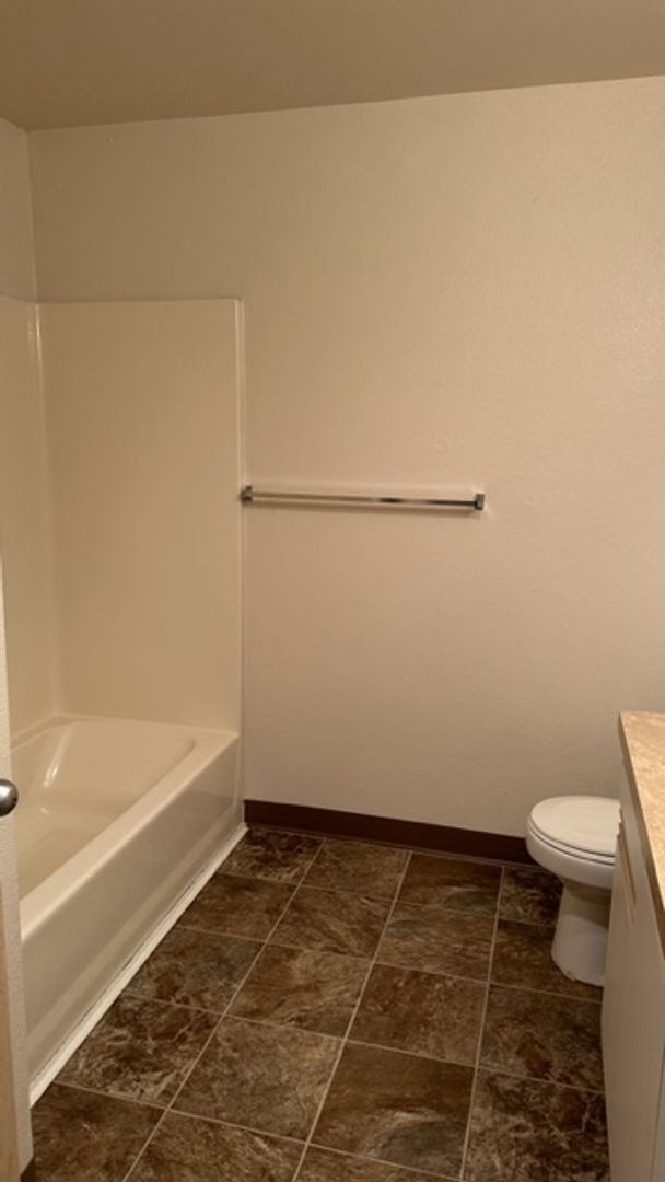 Photo - 1 bedroom 1 bath second level unit! Unit 3106-20