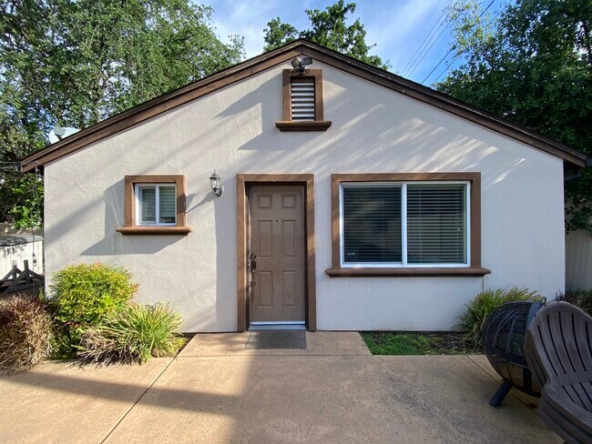 Photo - 4749 Orange Grove Ave Unidad B