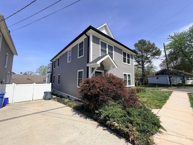 Photo - 4 Wilcox Ave Unit B