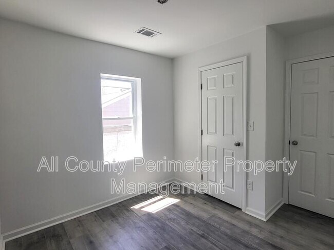 Photo - 1154 Windsor St SW Unidad B