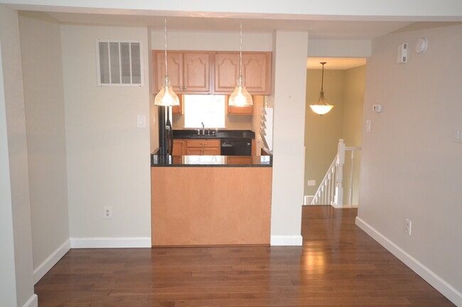 Photo - 1537 Woodcrest Dr