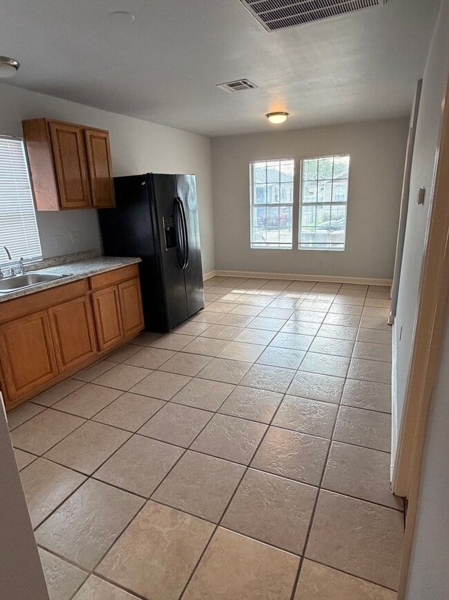 Photo - Large 2/3BD AND 2 FULL BATHS