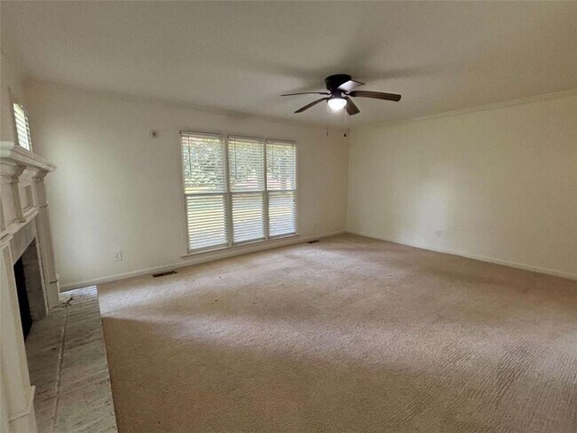 4160 Creekwood Dr