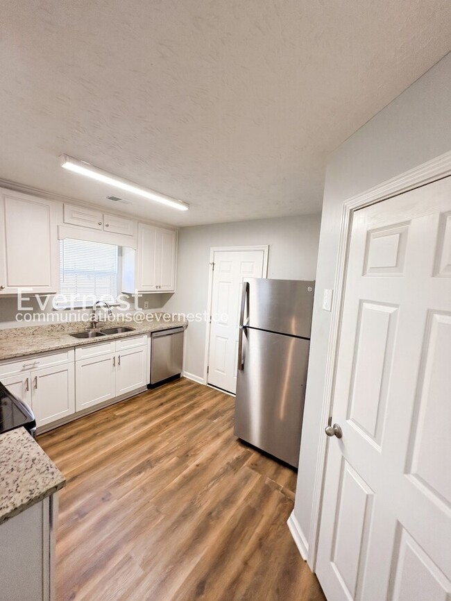 Photo - 3-Bed/2-Bath Home with Driveway and Patio/Available Now!
