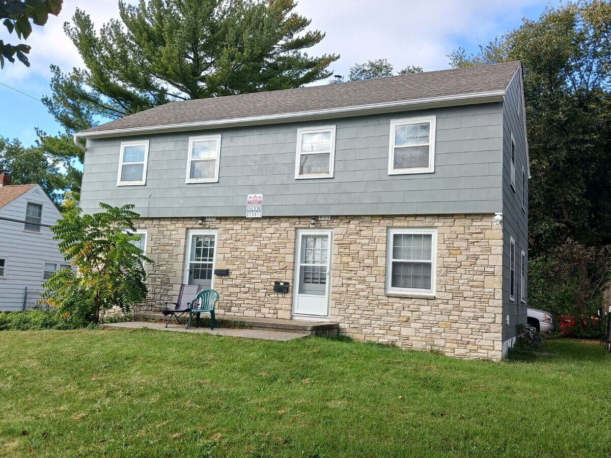 Photo - 833 Beach Ave