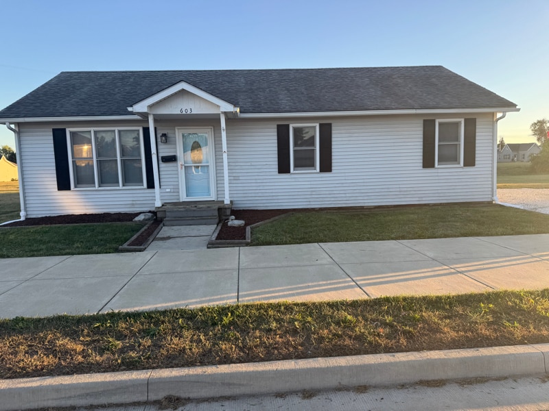 Photo - 603 W Main St