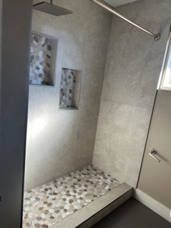 Photo - 704 Mc Dermit St