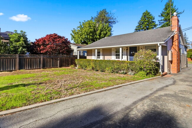 Photo - 740 Laurel Ave House