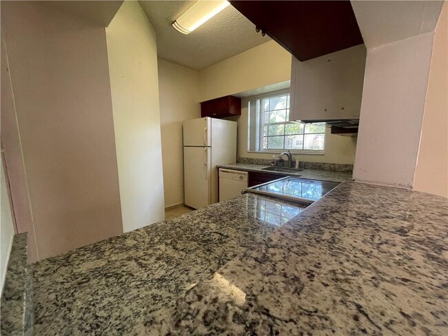 Photo - 640 Cypress Club Way Unit J12