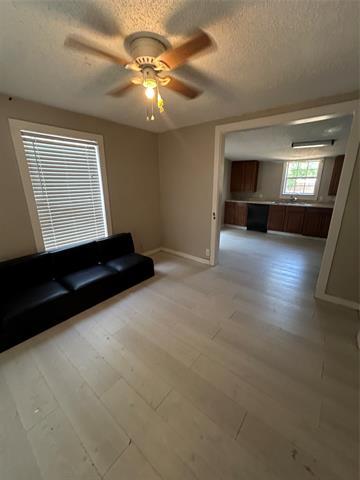 Photo - 802 Cross Timber St