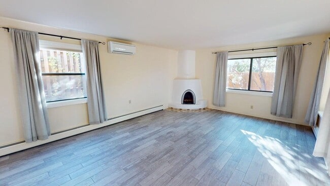 Photo - 948 Los Lovatos Rd