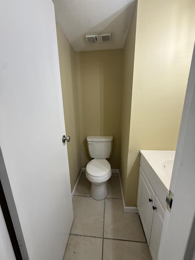 Photo - 4334 NW 9th Ave Unit .