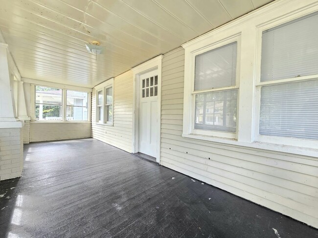 Photo - 917 Sancome Ave