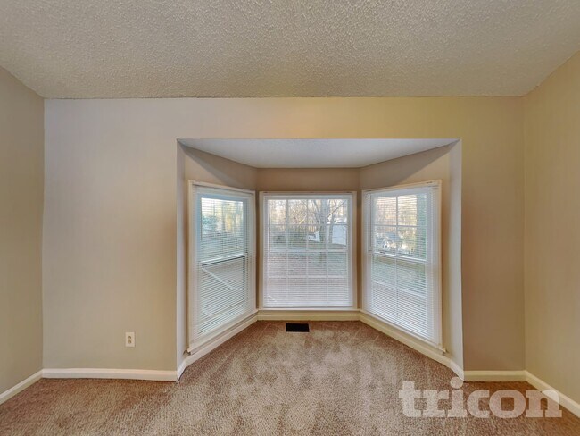 Photo - 5272 Ferry Creek Ln