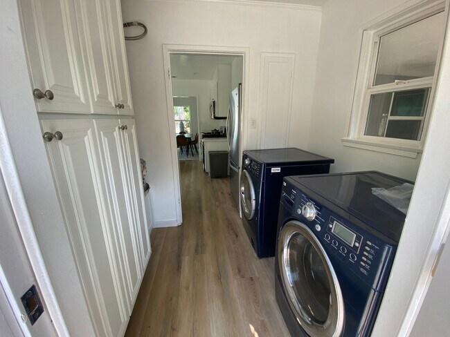 Photo - UNFURNISHED- 3B2B House in Toluca Lake/NoHo