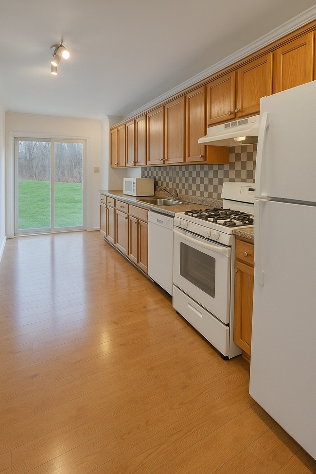 Photo - 1585 Pinewind Dr