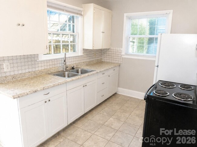 Photo - 2733 Parkway Ave