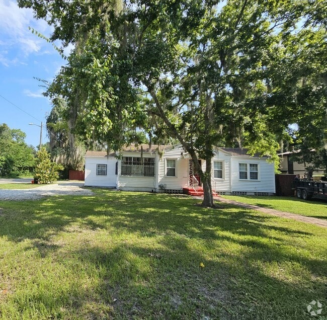 Building Photo - 1822 NW 6th Ave Rental