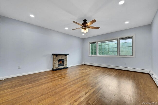 Photo - 186 Midland Ave