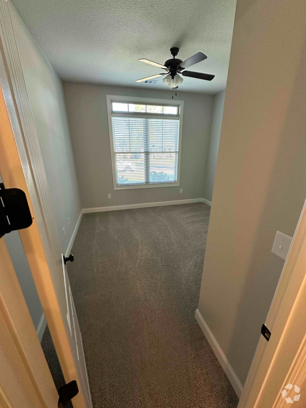 Building Photo - 136 Silverside Dr Rental