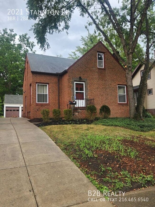 Photo - 2021 Staunton Rd