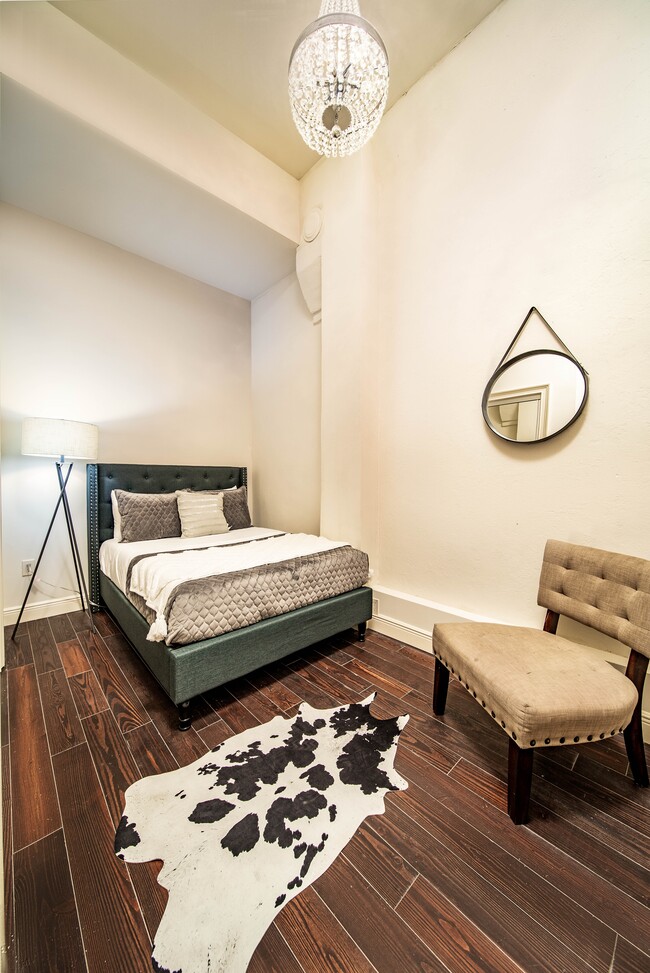 Photo - 210 Decatur St Unidad 210 Decatur #401