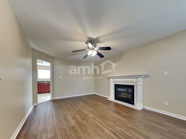 Photo - 4624 Aylesbury Dr