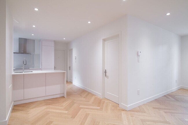 Photo - 590 Av Outremont