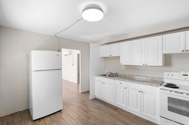 Photo - 901 Colyer St