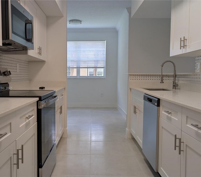Building Photo - 140 SW 117th Ave Rental