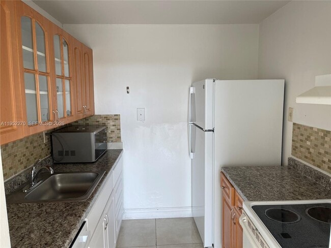 Photo - 2000 NE 135th St Unit 408