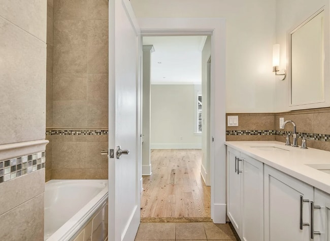 Photo - 745 Boston Post Road