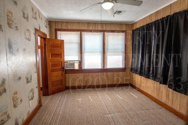 Photo - 4 Bedroom 2 Bathroom Located in Independence