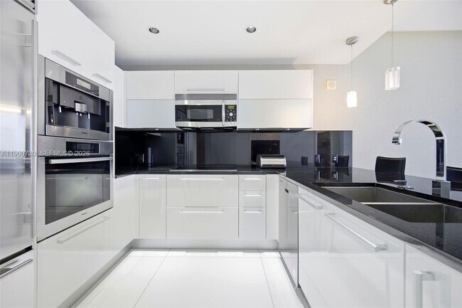 Photo - 17121 Collins Ave Unit 1606