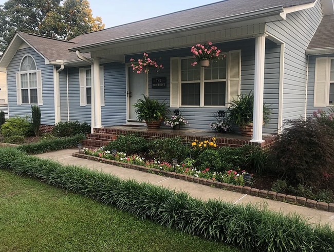 Photo - ? Beautiful 3 Bedroom, 2 Bath Home in Southside, AL! ?