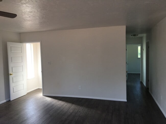 Photo - 2 Bedroom 2.5 Bath in Clearlake Riviera