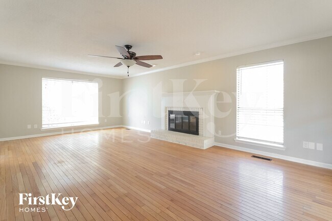 Photo - 1049 Independence Ct