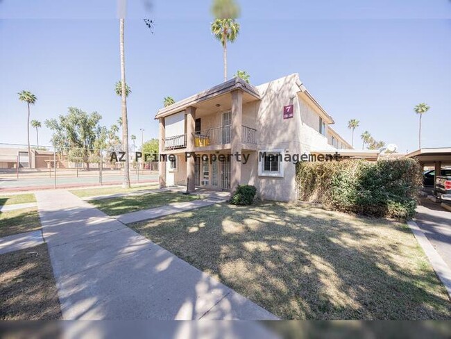 Building Photo - 7126 N 19th Ave Unit 164